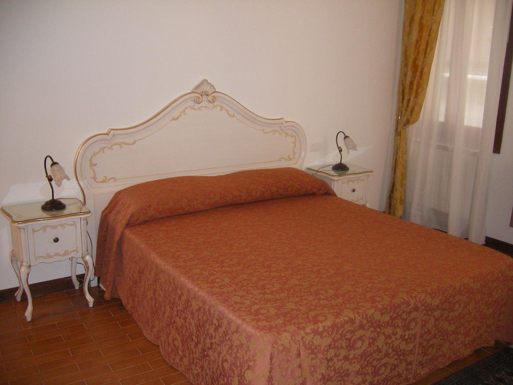 Ca' Luisa Venice Room photo